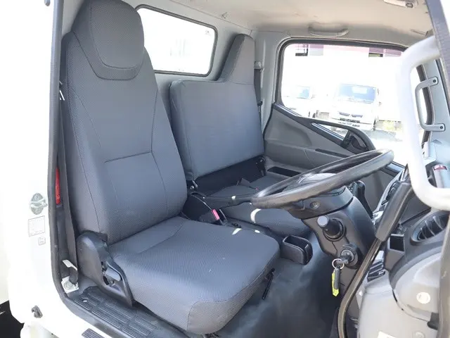三菱 キャンター TPG-FBA30(2WD)の写真32