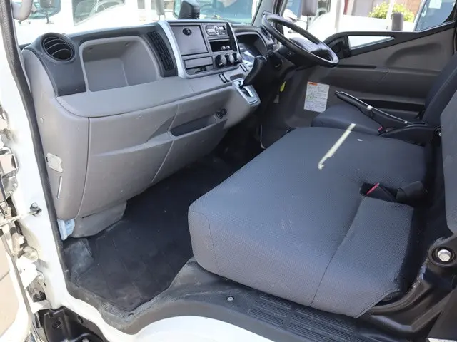 三菱 キャンター TPG-FBA30(2WD)の写真33