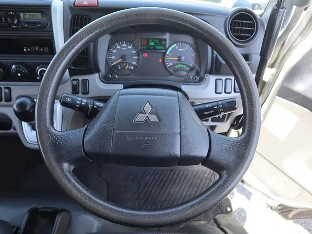 三菱 キャンター TPG-FBA30(2WD)の写真35