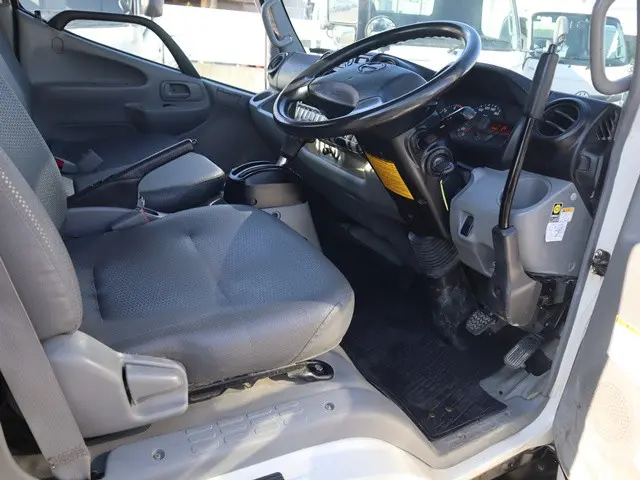 日野 デュトロ TPG-XZC610T(2WD)の写真32