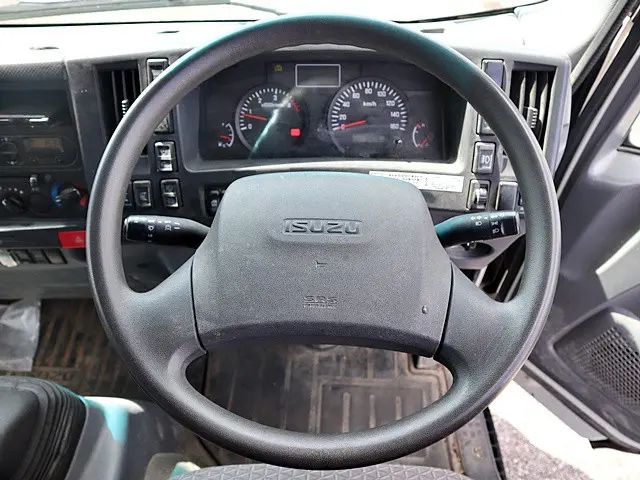 いすゞ エルフ TRG-NPR85AR(2WD)の写真4