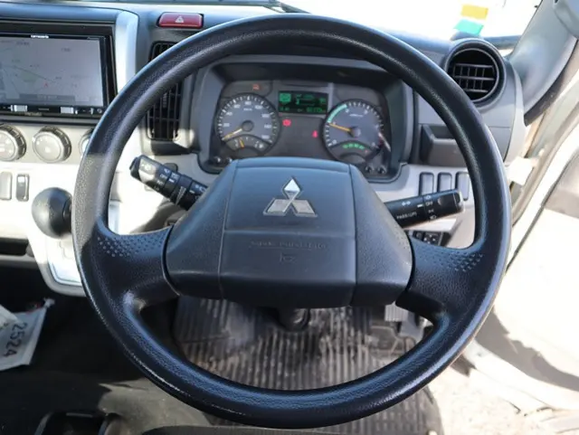 三菱 キャンター TPG-FBA20(2WD)の写真4