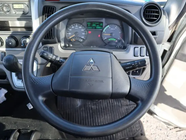 三菱 キャンター TPG-FEA50(2WD)の写真4