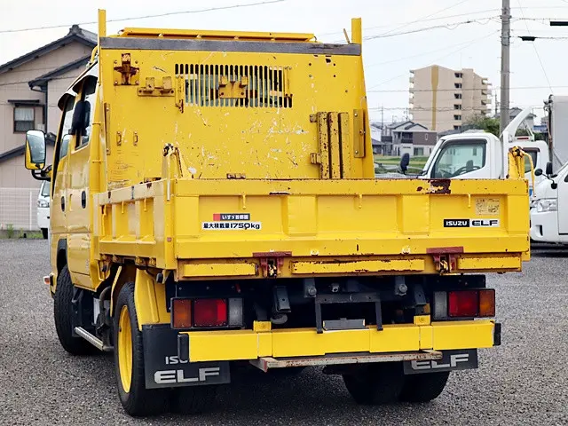 いすゞ エルフ TPG-NJR85AD(2WD)の写真2