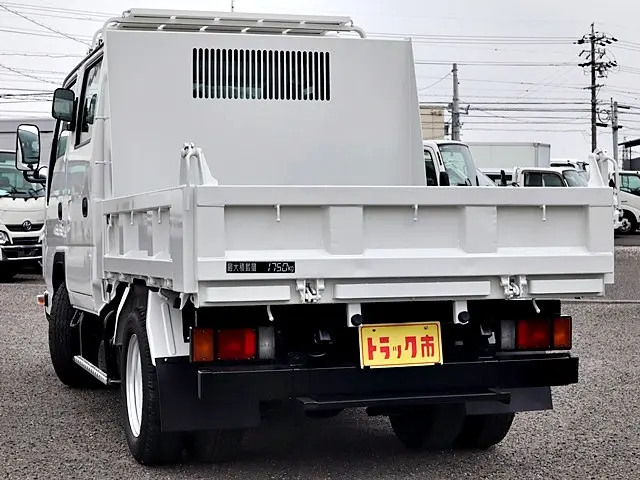 いすゞ エルフ TPG-NJR85AD(2WD)の写真7