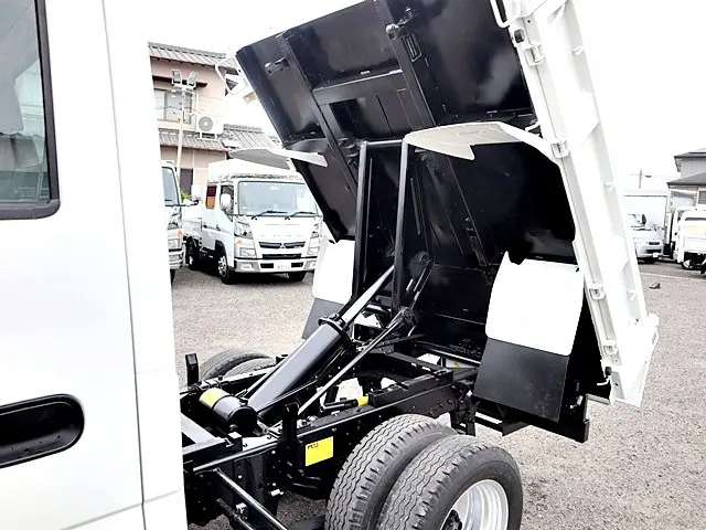 いすゞ エルフ TPG-NJR85AD(2WD)の写真13