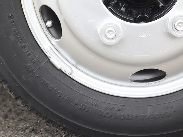 いすゞ エルフ TPG-NJR85AD(2WD)の写真23