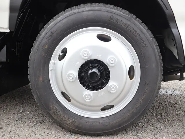 いすゞ エルフ TPG-NJR85AD(2WD)の写真24