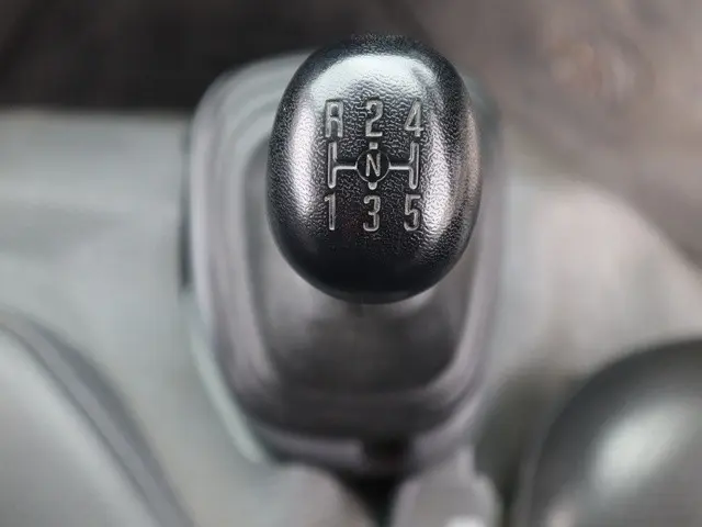 いすゞ エルフ TPG-NJR85AD(2WD)の写真42