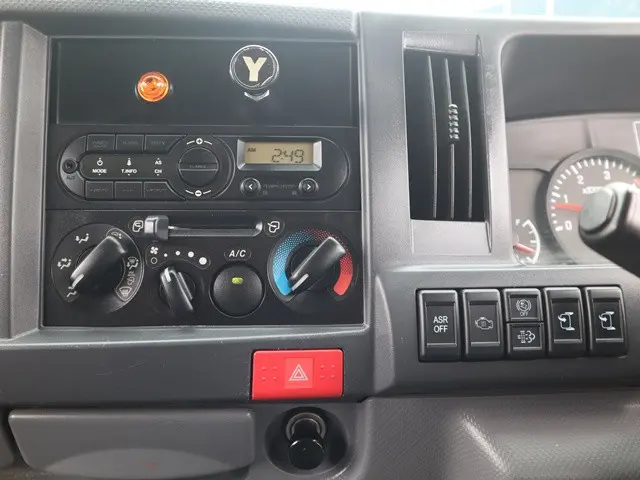 いすゞ エルフ TPG-NJR85AD(2WD)の写真43