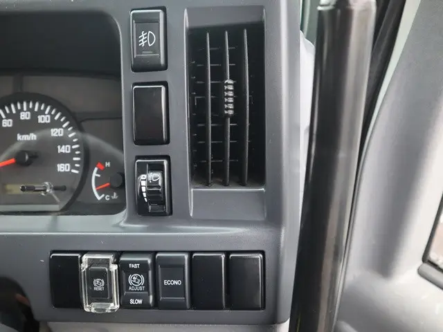 いすゞ エルフ TPG-NJR85AD(2WD)の写真44