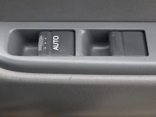 いすゞ エルフ TPG-NJR85AD(2WD)の写真46