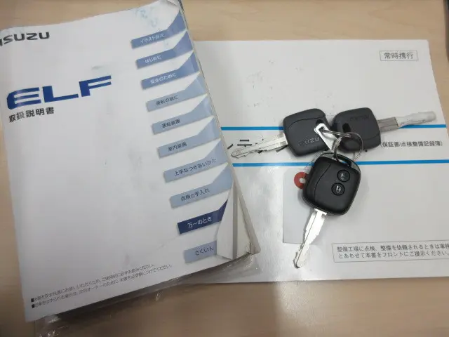 いすゞ エルフ 2RG-NPR88AR(2WD)の写真5