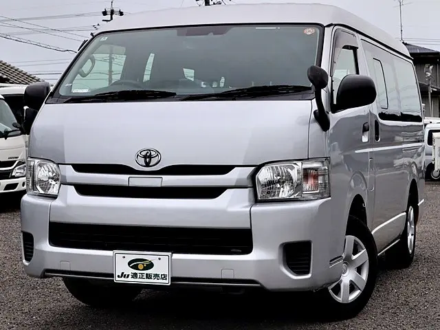 トヨタ ハイエース CBA-TRH219W(4WD)の写真2