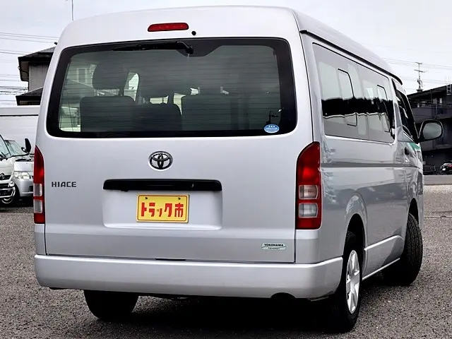 トヨタ ハイエース CBA-TRH219W(4WD)の写真5