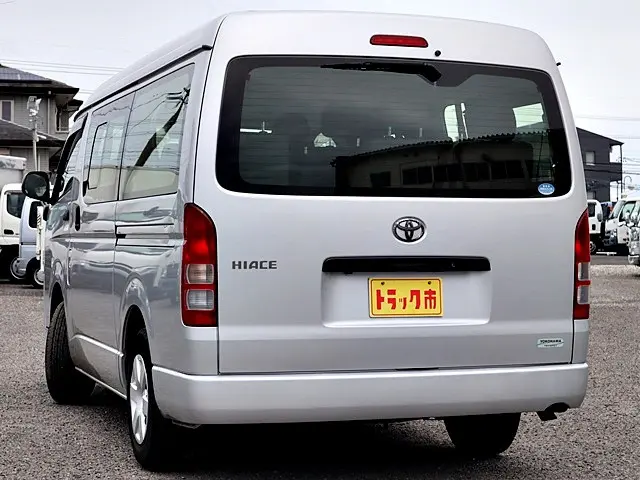 トヨタ ハイエース CBA-TRH219W(4WD)の写真7