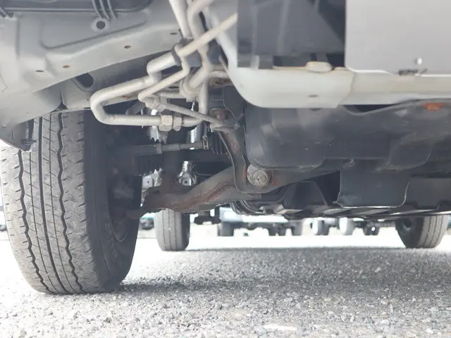トヨタ ハイエース CBA-TRH219W(4WD)の写真24