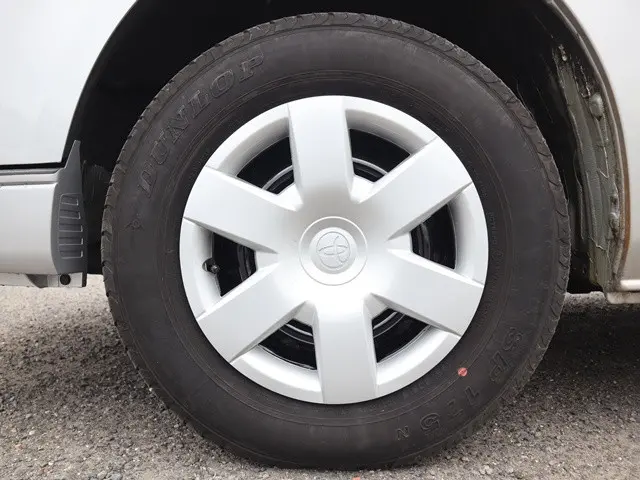 トヨタ ハイエース CBA-TRH219W(4WD)の写真26