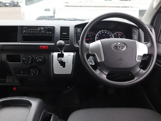 トヨタ ハイエース CBA-TRH219W(4WD)の写真41