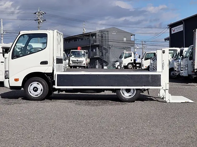 トヨタ ダイナ TPG-XZC605(2WD)の写真13