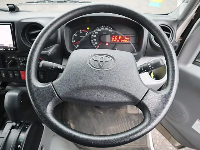 トヨタ トヨエース TKG-XZC605(2WD)の写真4