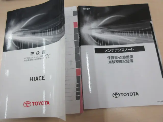 トヨタ ハイエースバン 3BF-TRH200V(2WD)の写真5