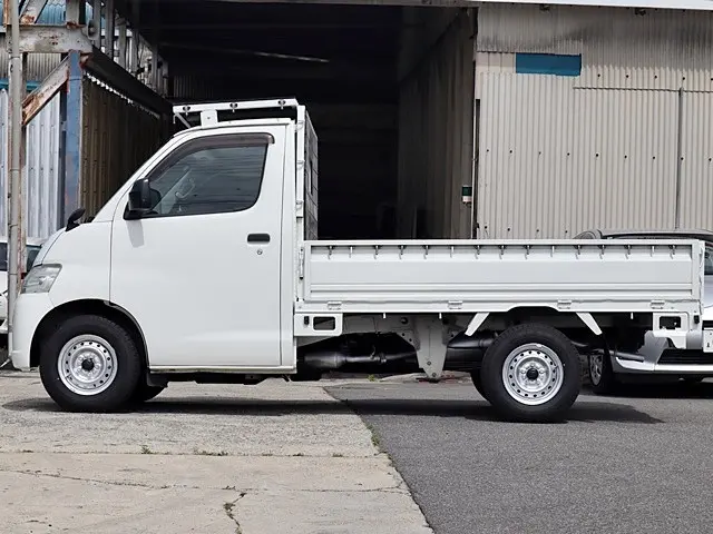 トヨタ ライトエーストラック DBF-S402U(2WD)の写真9