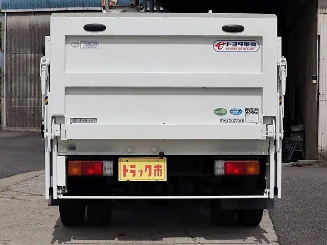 トヨタ ダイナ 2RG-XZC605(2WD)の写真6