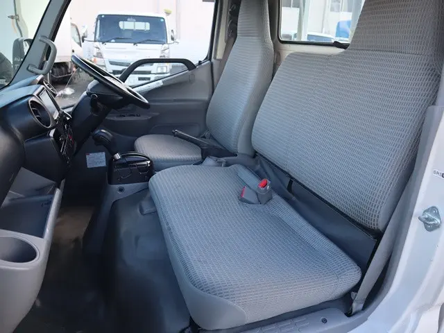 トヨタ ダイナ TKG-XZC605(2WD)の写真33