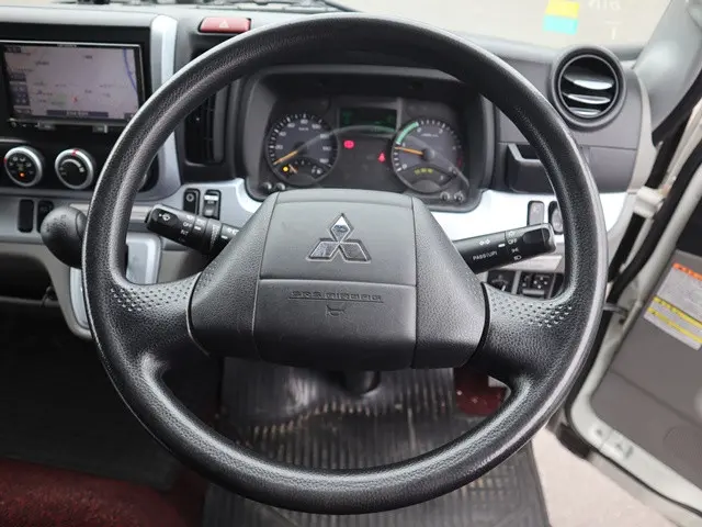 三菱 キャンター TPG-FEB90(2WD)の写真4