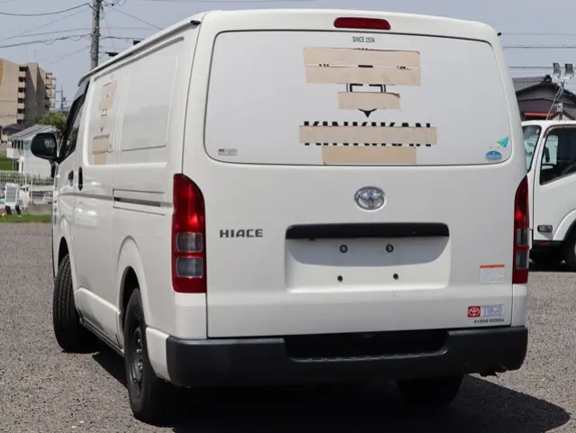 トヨタ ハイエースバン QDF-GDH206V(4WD)の写真2