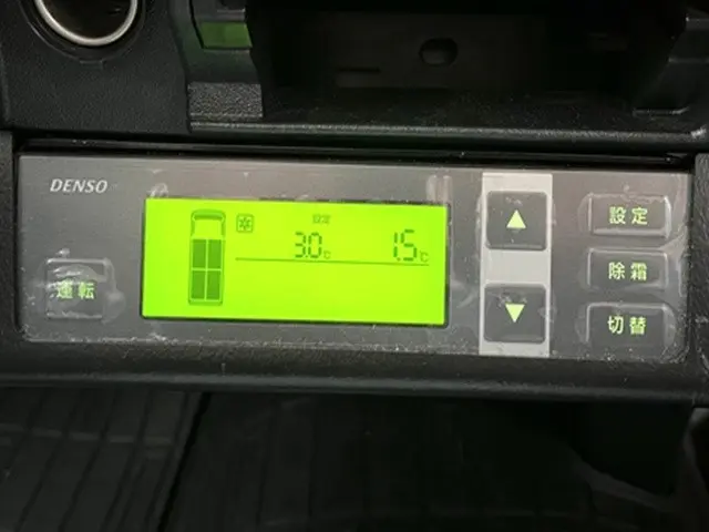 トヨタ ハイエースバン QDF-GDH206V(4WD)の写真5