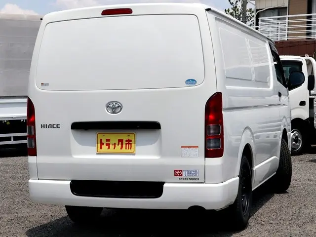 トヨタ ハイエースバン QDF-GDH206V(4WD)の写真5