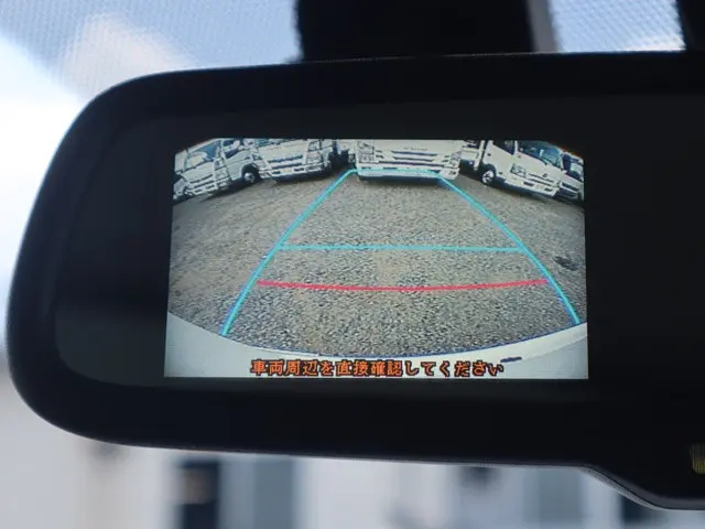 トヨタ ハイエースバン QDF-GDH206V(4WD)の写真16