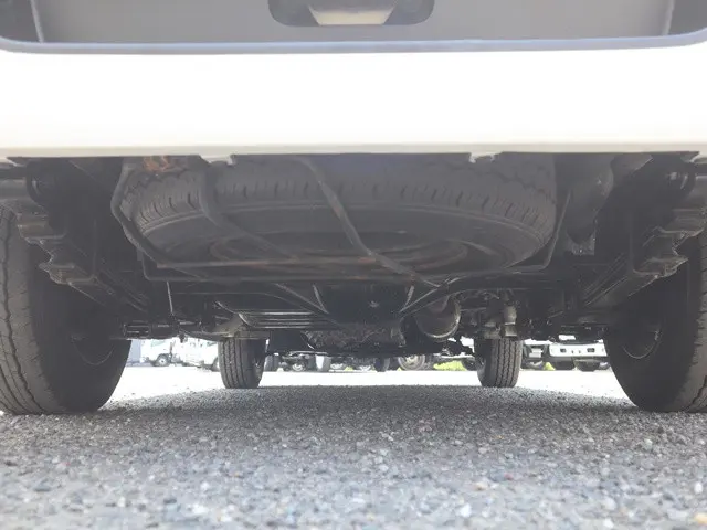 トヨタ ハイエースバン QDF-GDH206V(4WD)の写真21