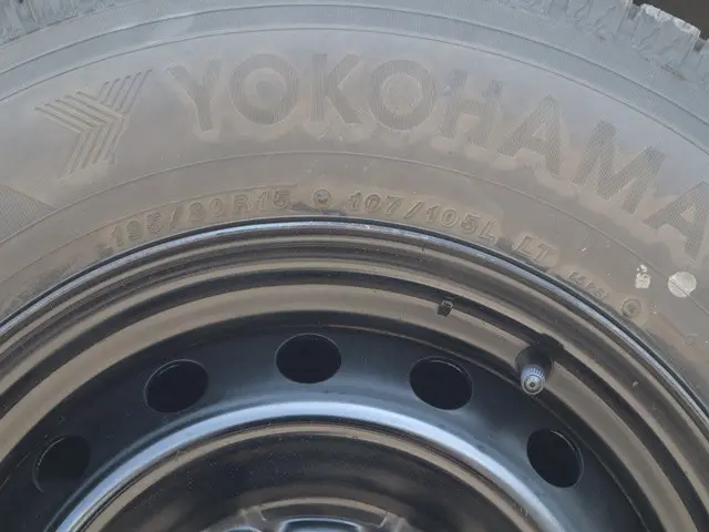 トヨタ ハイエースバン QDF-GDH206V(4WD)の写真22
