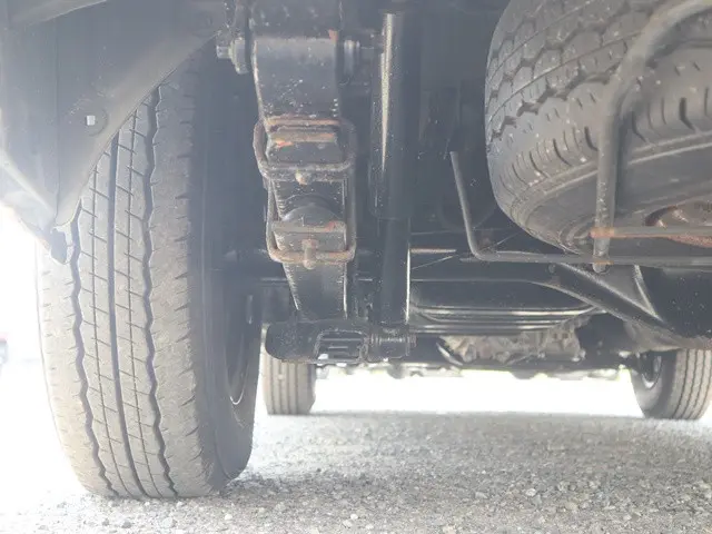 トヨタ ハイエースバン QDF-GDH206V(4WD)の写真28