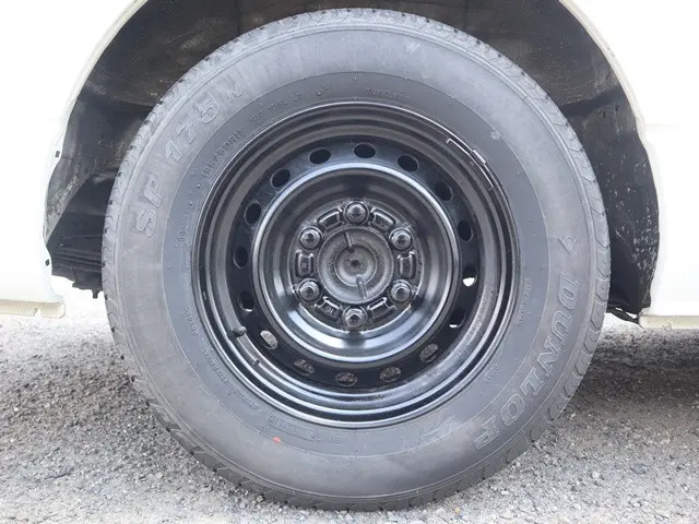 トヨタ ハイエースバン QDF-GDH206V(4WD)の写真30