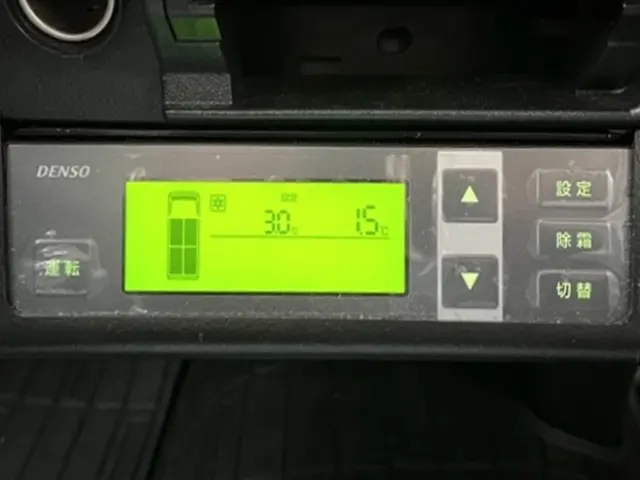 トヨタ ハイエースバン QDF-GDH206V(4WD)の写真38