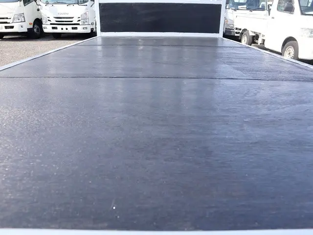 いすゞ エルフ TKG-NHR85A(2WD)の写真11