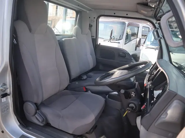 いすゞ エルフ TKG-NHR85A(2WD)の写真30