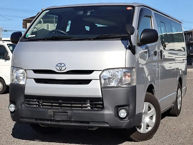 トヨタ ハイエースバン QDF-KDH201V(2WD)の写真1