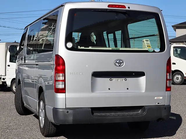 トヨタ ハイエースバン QDF-KDH201V(2WD)の写真2