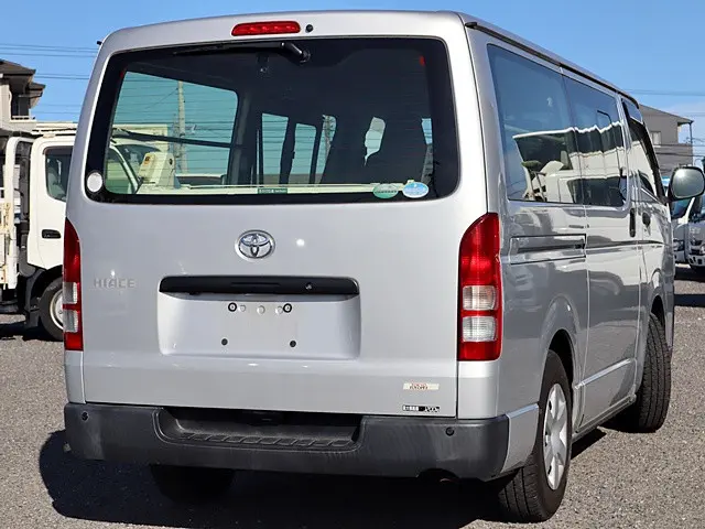 トヨタ ハイエースバン QDF-KDH201V(2WD)の写真3