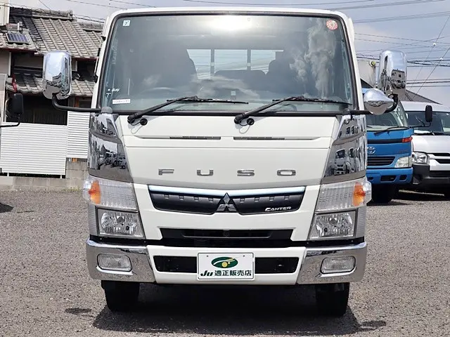 三菱 キャンター TPG-FDA00(4WD)の写真3