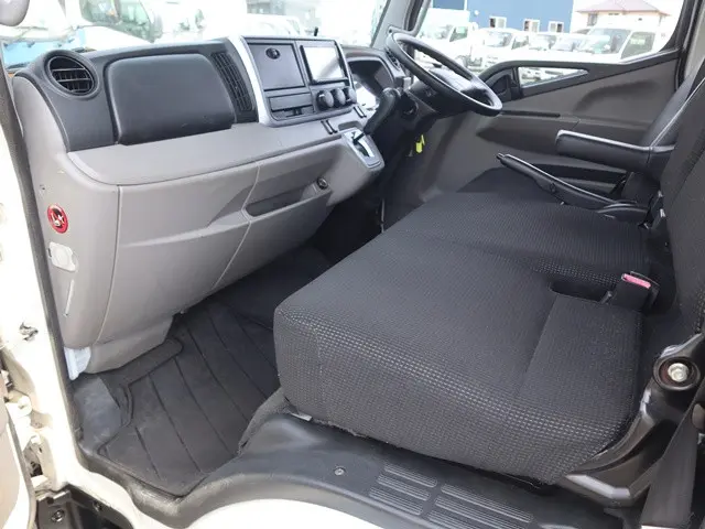 三菱 キャンター TPG-FDA00(4WD)の写真34