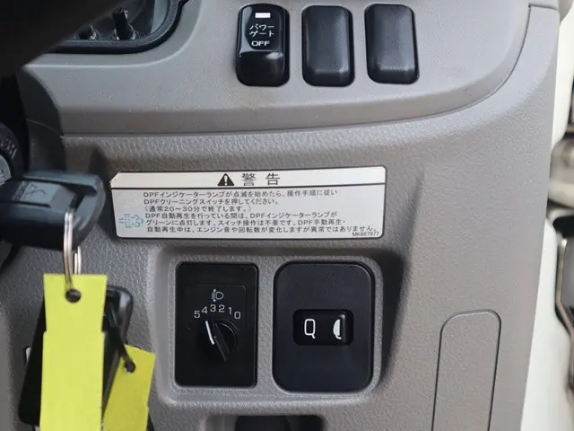 三菱 キャンター TPG-FDA00(4WD)の写真45