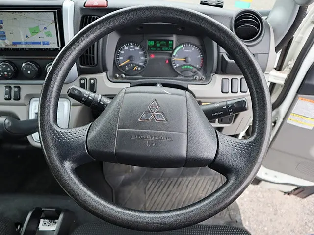 三菱 キャンター 2RG-FBA20の写真4