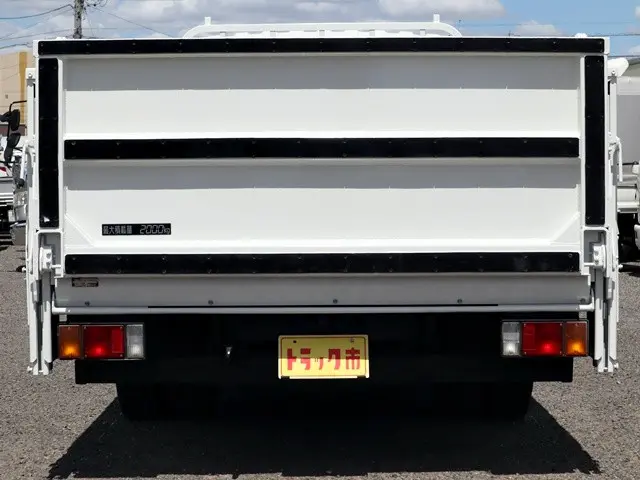 いすゞ エルフ TRG-NPR85AR(2WD)の写真6