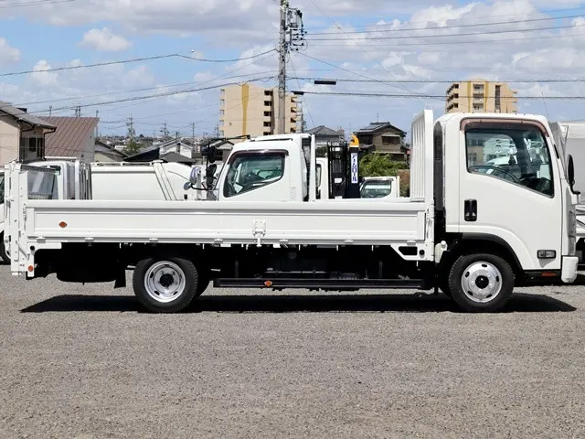 いすゞ エルフ TRG-NPR85AR(2WD)の写真8